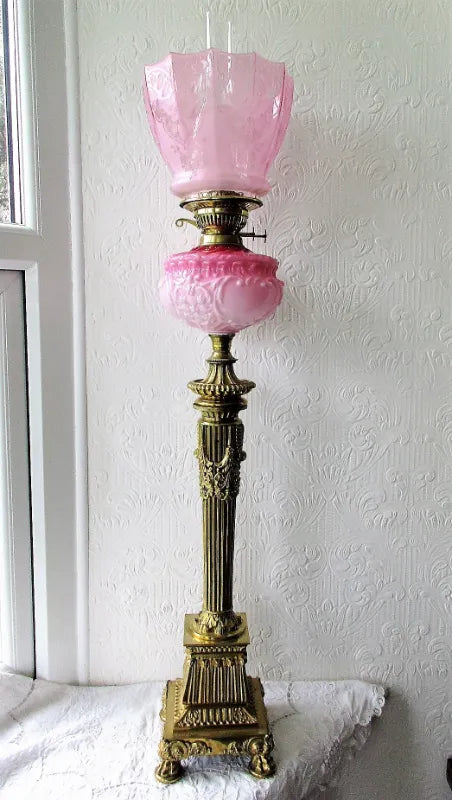 Antique English Victorian Brass Banqueting Oil Lamp