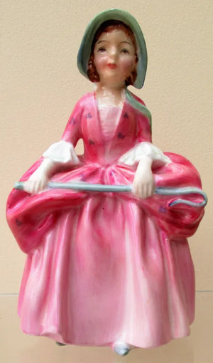 Vintage Royal Doulton Porcelain Figurine ~ "Bo Peep" ~ HN 1811