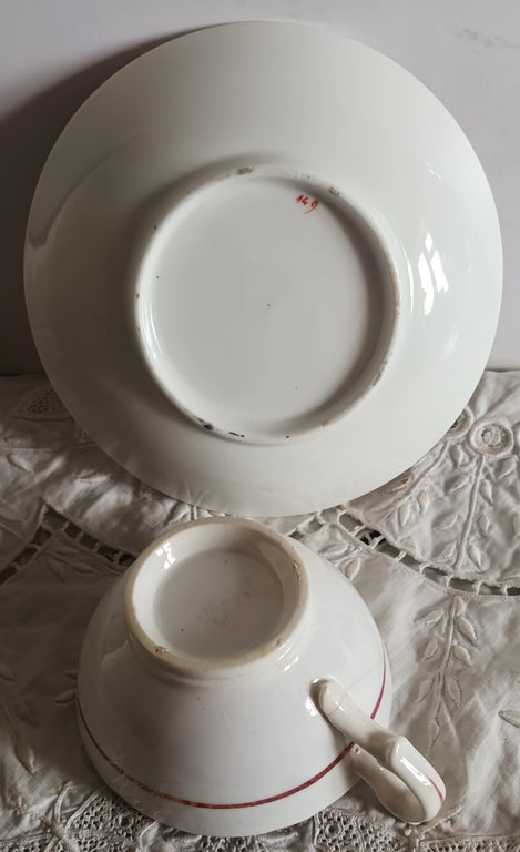 Buckle Tea Cup and Saucer 1d