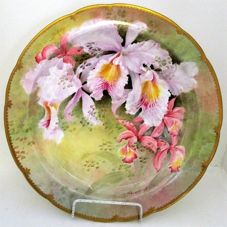 Porcelain Cabinet Dish ~ 