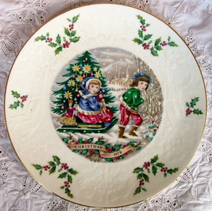 Royal Doulton Porcelain "Christmas" Plate 1979