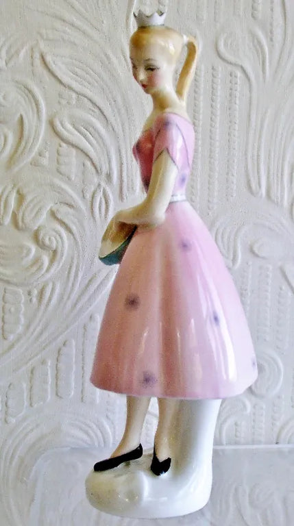 Vintage Royal Doulton Porcelain Figurine ~ 