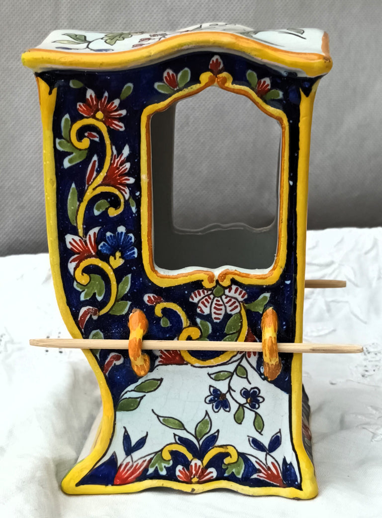 Desvres Sedan Chair 1a