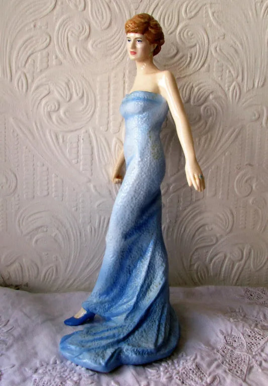 Royal Doulton Porcelain Figurine  Diana Princess of Wales  HN 5061