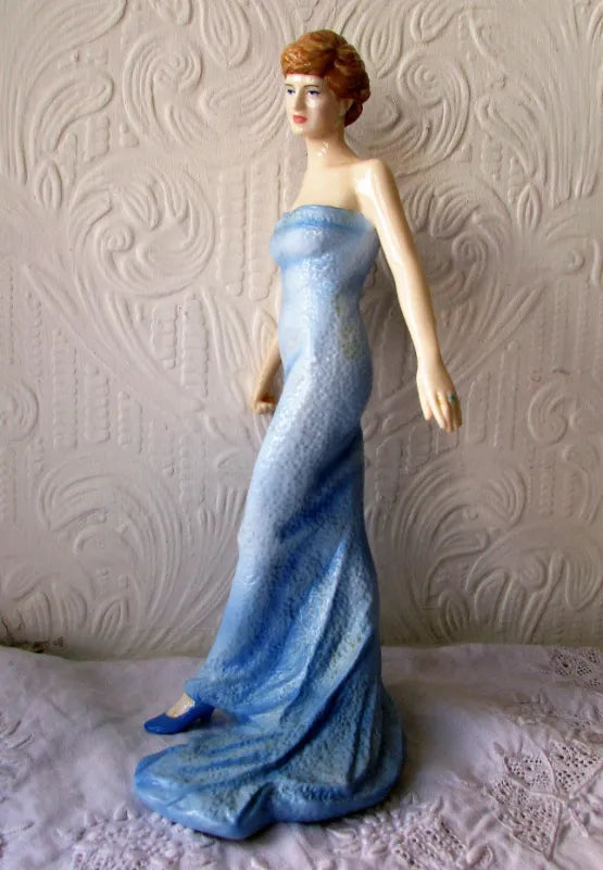 Royal Doulton Porcelain Figurine  Diana Princess of Wales  HN 5061