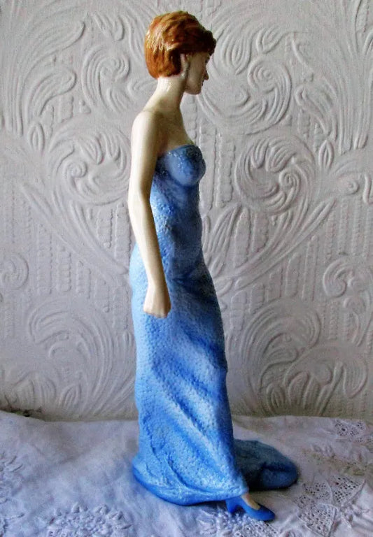 Royal Doulton Porcelain Figurine  Diana Princess of Wales  HN 5061