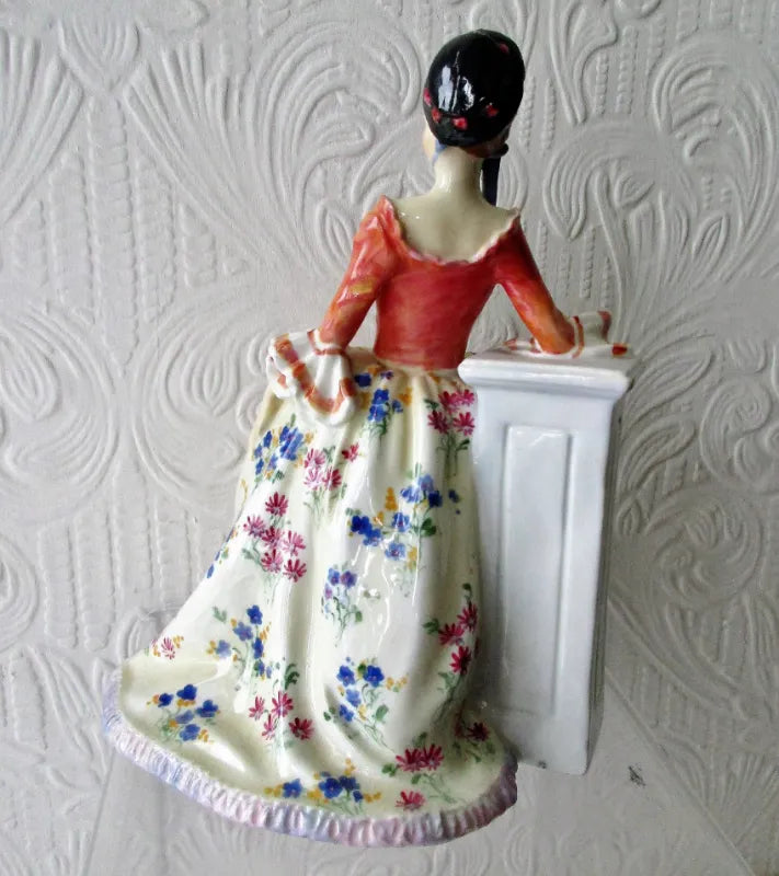 Royal Doulton English Porcelain Figurine ~ 