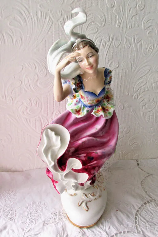 Pair of Royal Doulton Porcelain Figurines ~ Harlequin ~ HN 2737 & Columbine ~ HN 2738