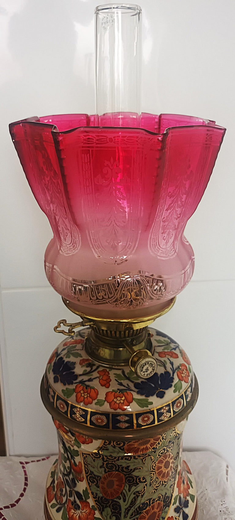 Antique English Victorian Hinks / Taylor Tunnicliff Ceramic Oil Lamp