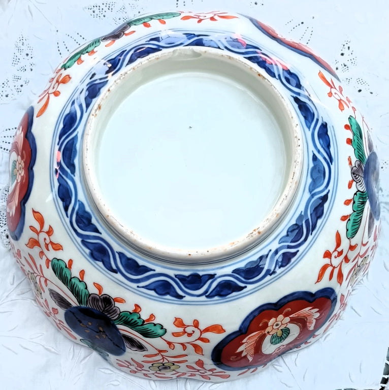 Antique Japanese Meiji Period Imari Scallop Edged Porcelain Bowl