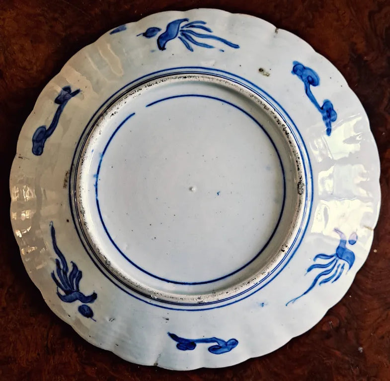 Antique Japanese Meiji Period Imari Scalloped Porcelain Dish