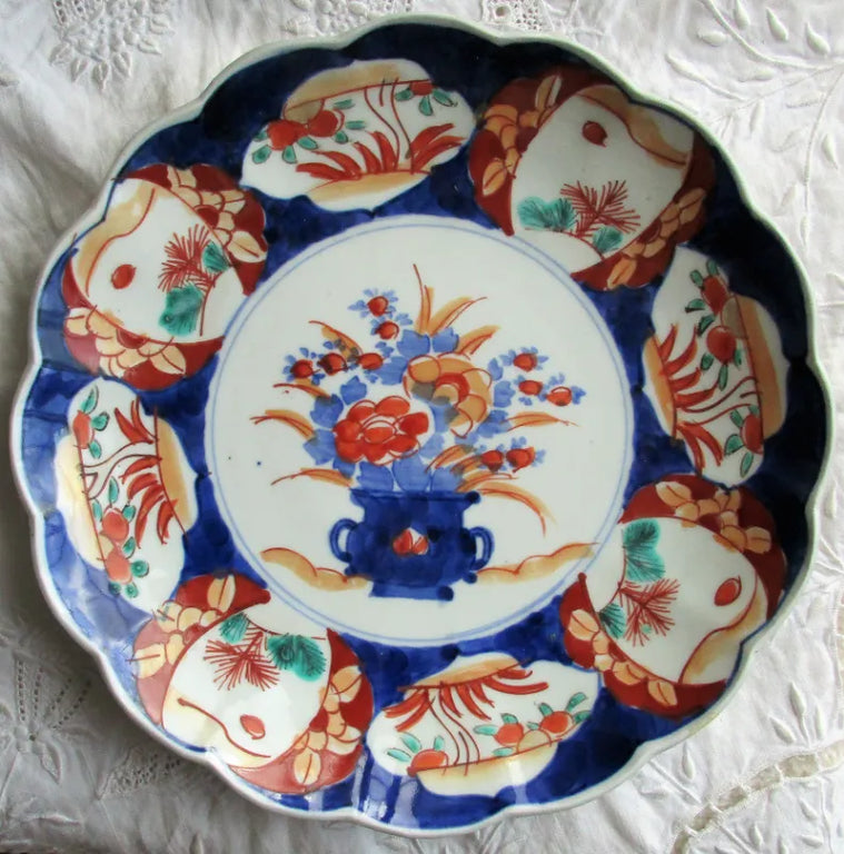 Antique Japanese Meiji Period Imari Lobed Dish