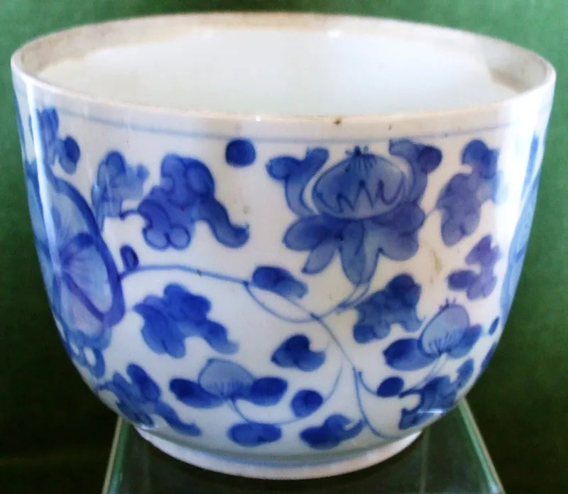 Antique Chinese K'ang Hsi Blue & White Porcelain Pot