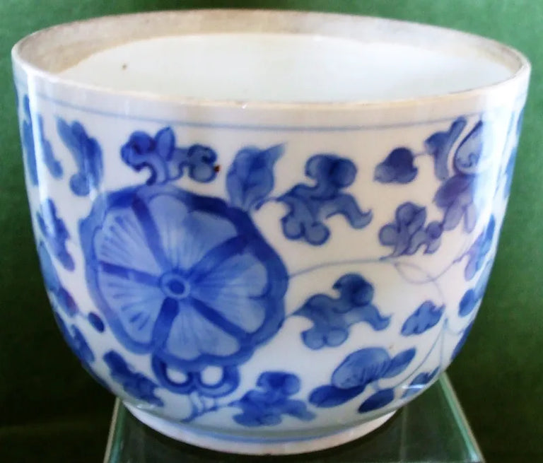 Antique Chinese K'ang Hsi Blue & White Porcelain Pot