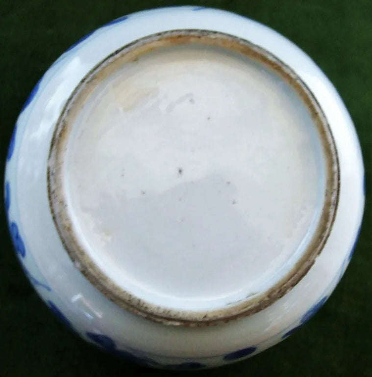 Antique Chinese K'ang Hsi Blue & White Porcelain Pot