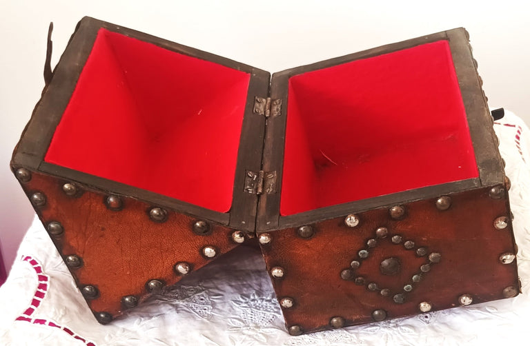 Antique Georgian Leather-bound Casket / Chasse