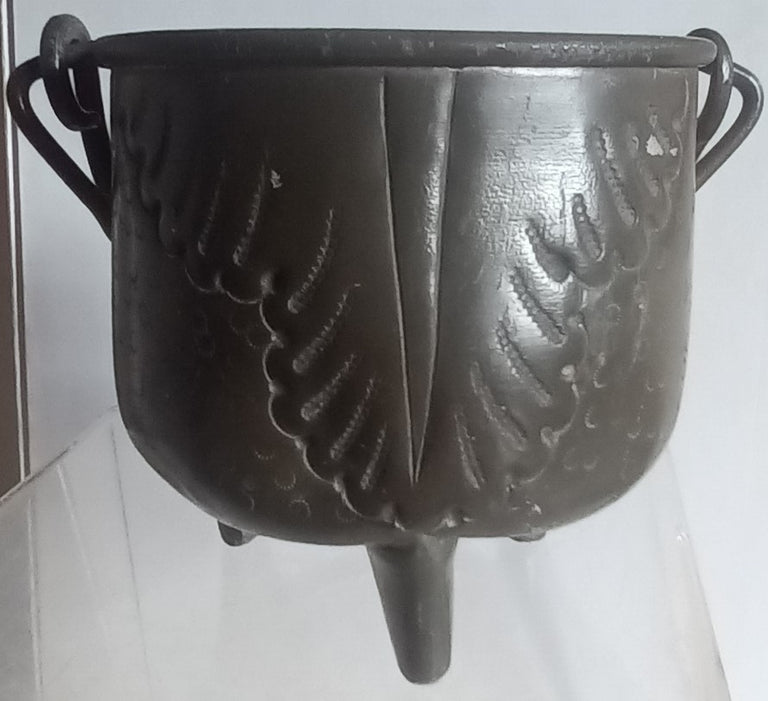 Miniature Pewter Cauldron 1d