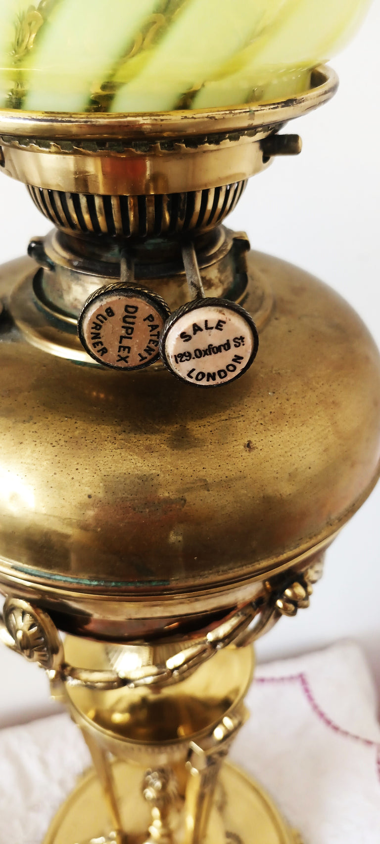 Antique English Victorian Brass Oil Lamp