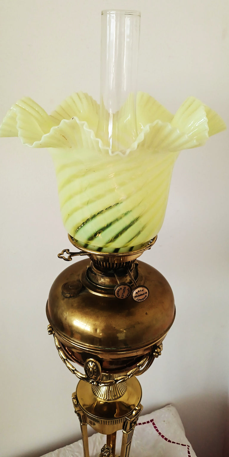 Antique English Victorian Brass Oil Lamp