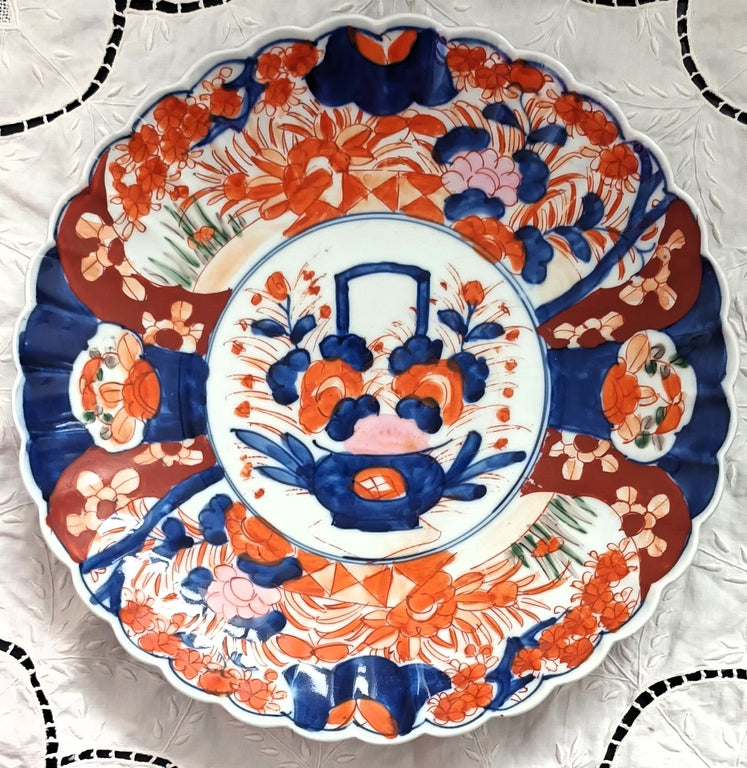 Pair Imari Dishes 2e