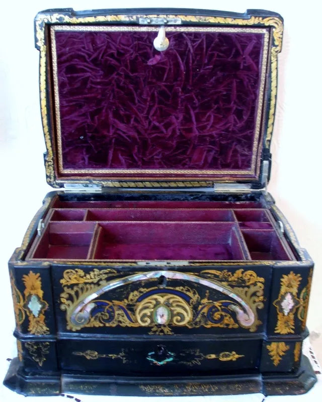 Antique English Victorian Papier-mâché  Ladies Jewellery Casket