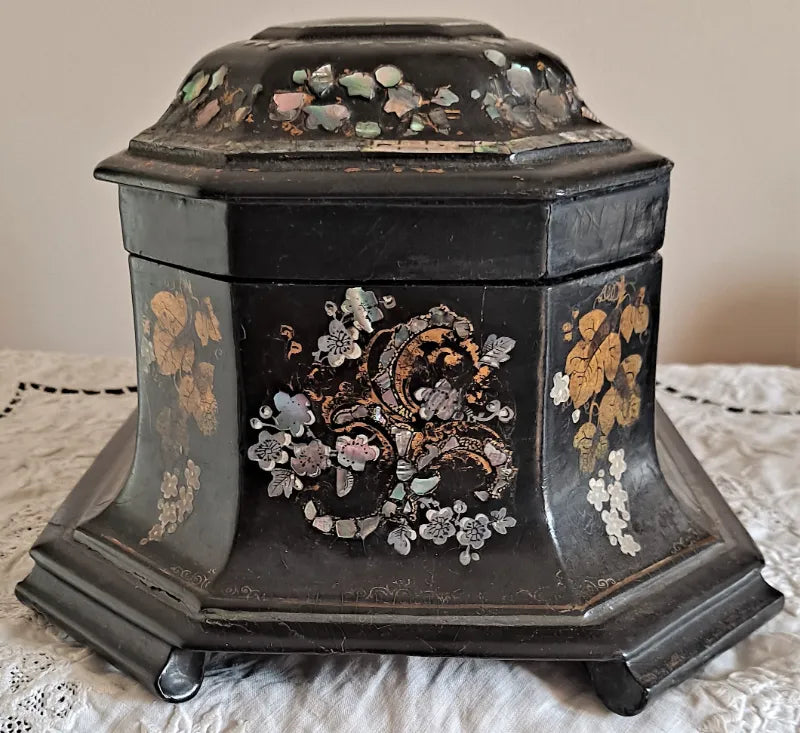 Antique English Victorian Papier-mâché Tea Caddy