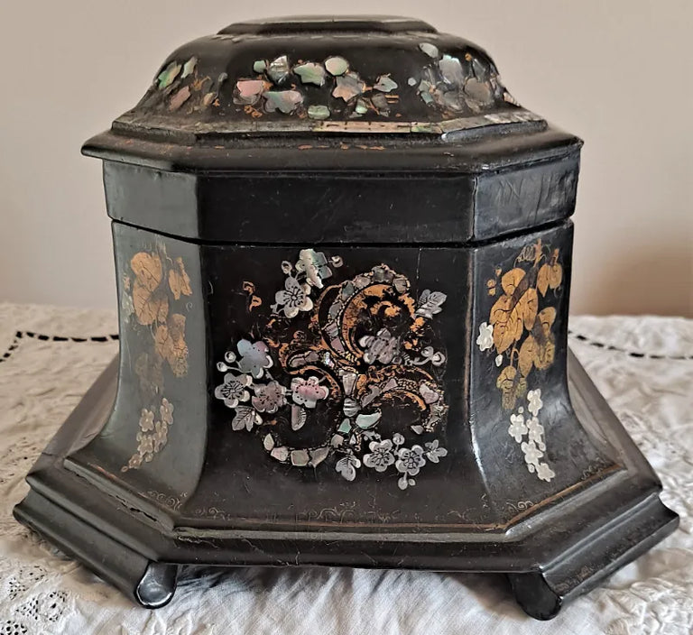 Antique English Victorian Papier-mâché Tea Caddy