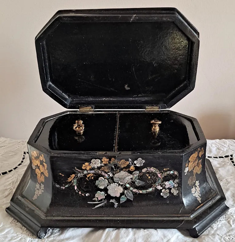 Antique English Victorian Papier-mâché Tea Caddy