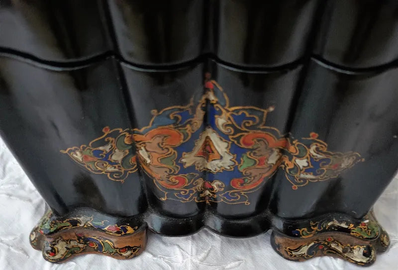 Antique English Victorian Papier-mâché Tea Caddy