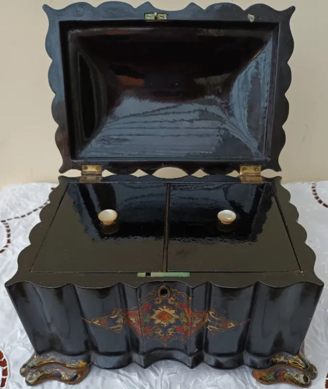 Antique English Victorian Papier-mâché Tea Caddy