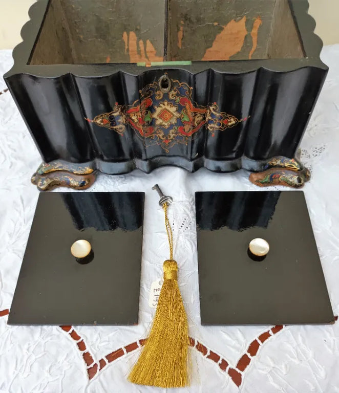 Antique English Victorian Papier-mâché Tea Caddy