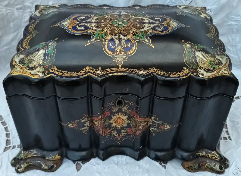 Antique English Victorian Papier-mâché Tea Caddy