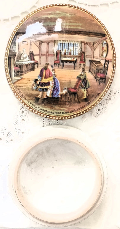 Pratt-ware Pot-lid No. 227 Shakespeare's Birthplace - Interior 1b