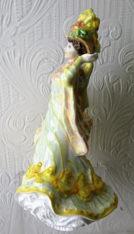 Royal Doulton Porcelain Figurine ~ 