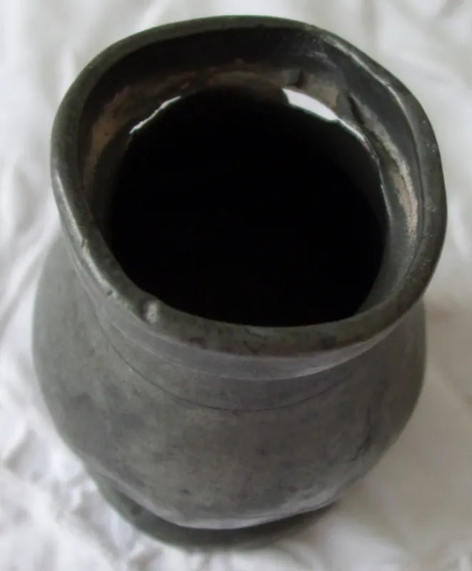 Antique English Georgian Pewter Quarter Gill Baluster Measure