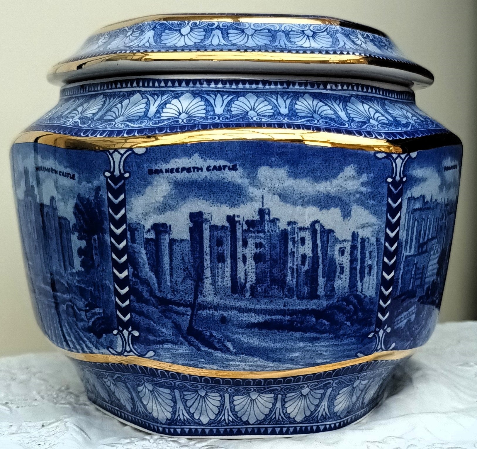 Ringtons Millennium Castle Jar（2000年限定） Wade / Ringtons Blue & White Transfer Ware Millenium 2000 
