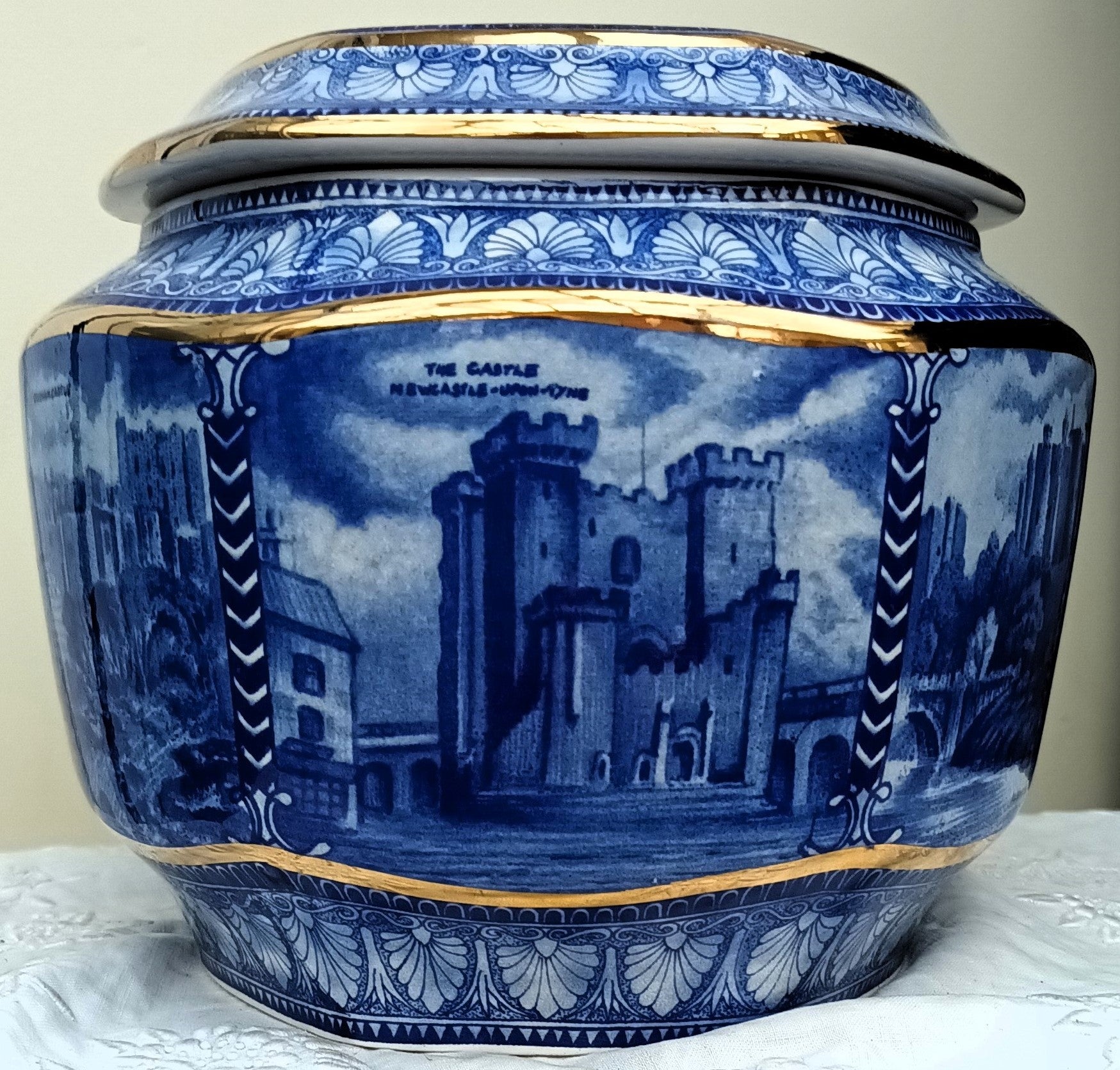 Wade / Ringtons Blue & White Transfer Ware Millenium 2000 