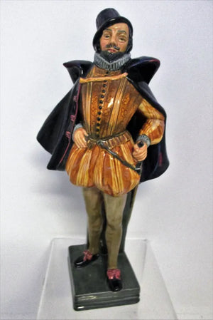 Vintage Royal Doulton Porcelain Figurine ~ "Sir Walter Raleigh" ~ HN 2015