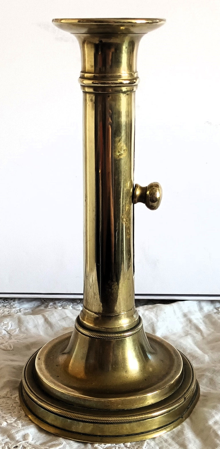 Slide-Ejector Candlestick 1a