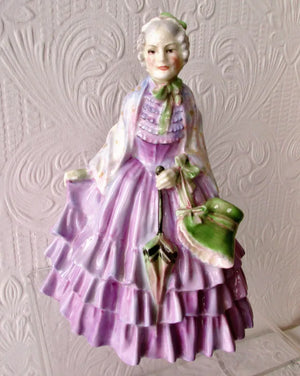 Vintage Royal Doulton Porcelain Figurine ~ "The Gentlewoman" ~ HN 1632