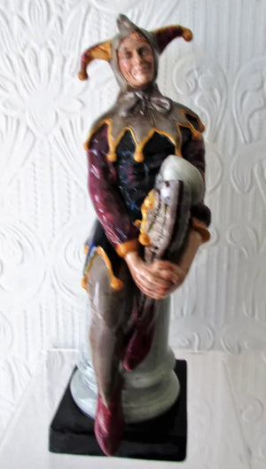Royal Doulton Porcelain Figurine ~ "The Jester" ~ HN 2016