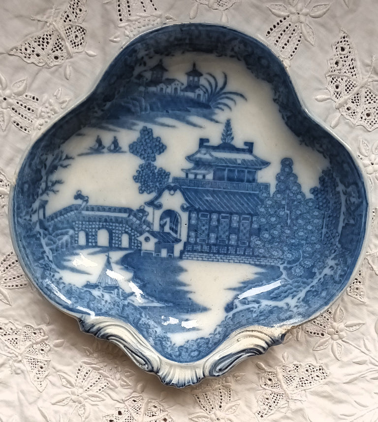 Two Man Scroll Dish 1a