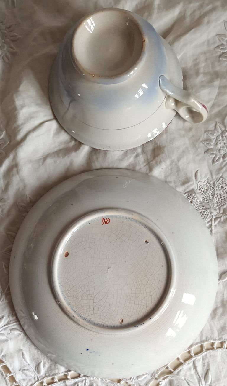 Urn Tea Cup and Saucer 1f