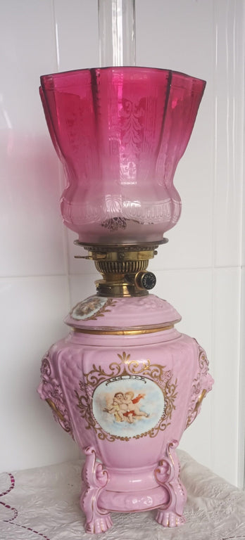 Victoria Carlsberg Oil Lamp 1a