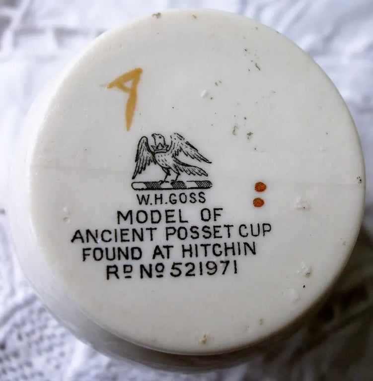 Antique W.H. Goss ~ Hitchin Posset Cup ~ A.C.C. No. 149 ~ Hitchin ~ * MATCHING ARMS *