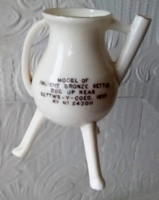 Antique W.H. Goss ~ Bettws-y-Coed Ancient Bronze Kettle ~ A.C.C. No. 19 ~ Arms of Kilmarnock