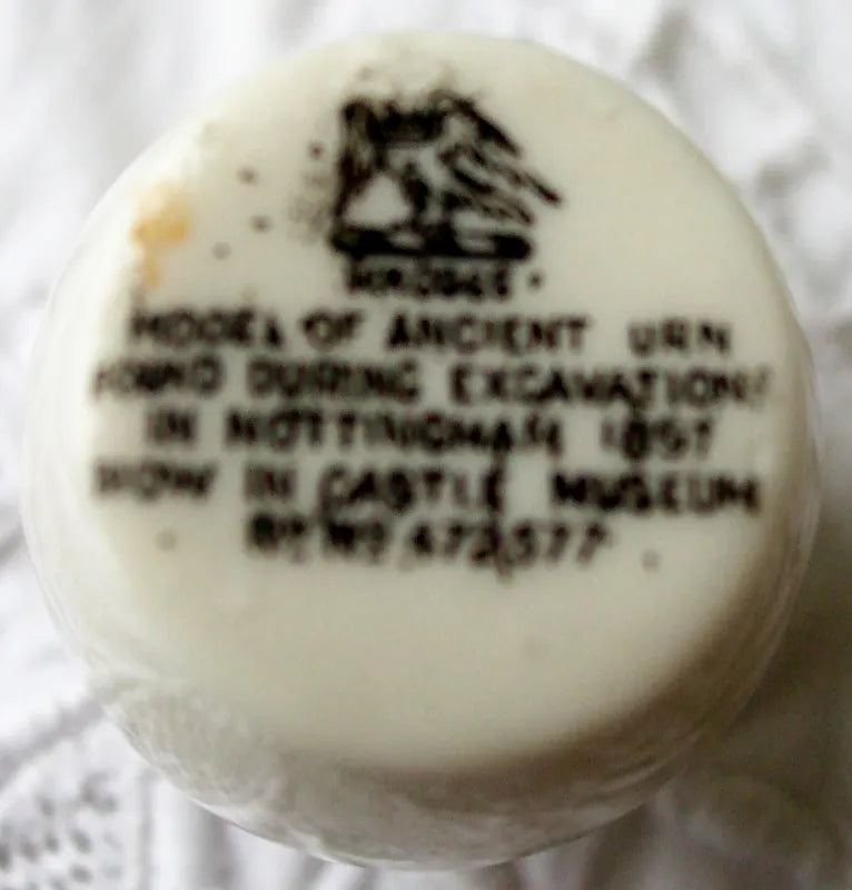 Antique W.H. Goss ~ Nottingham Urn ~ A.C.C. No. 215 ~ Manor of Kilburn
