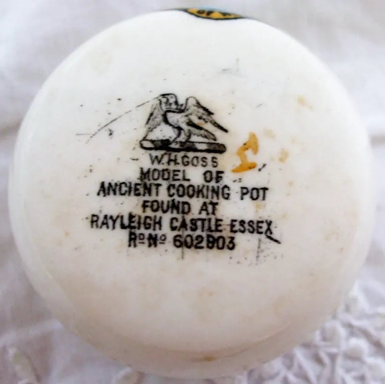 Antique W.H. Goss ~ Rayleigh Ancient Cooking Pot ~ A.C.C. No. 238 ~ See of Wells