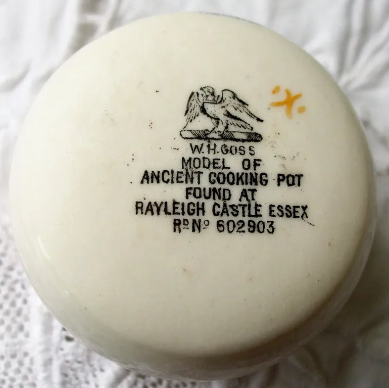 Antique W.H. Goss ~ Rayleigh Ancient Cooking Pot ~ A.C.C. No. 238 ~ Lord Londesborough 