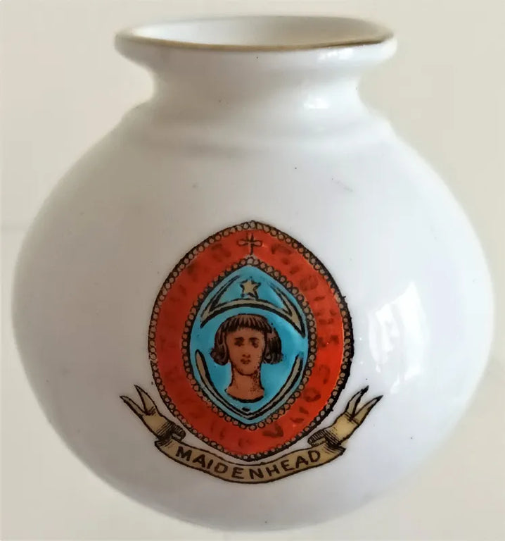 Antique W.H. Goss ~ Reading { Silchester } Vase ~ Maidenhead